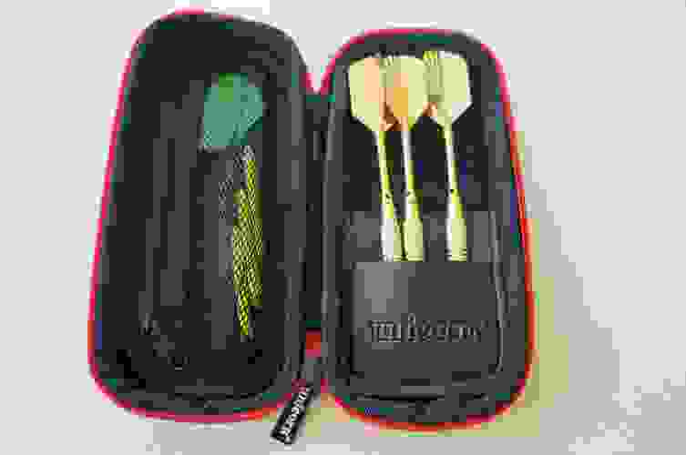 Pouzdro pro šipky contender hard case unicorn 46140