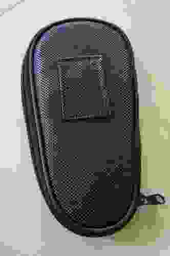 Pouzdro pro šipky graflite wallet harrows